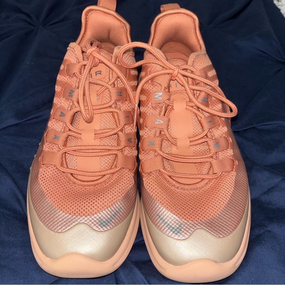 Nike Women's Sneakers in Peach and Gold
